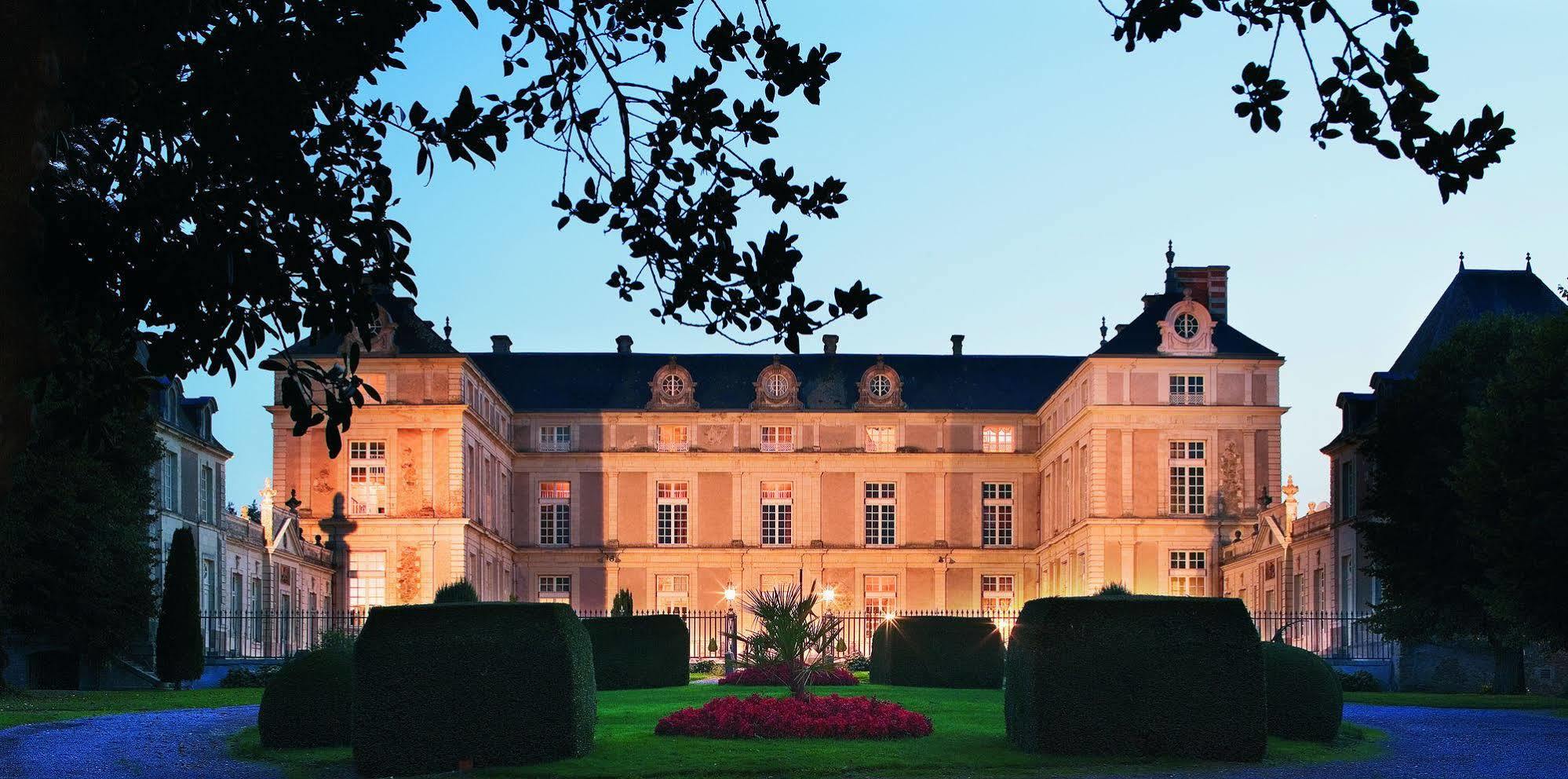 Chateau Colbert Maulévrier Exterior foto